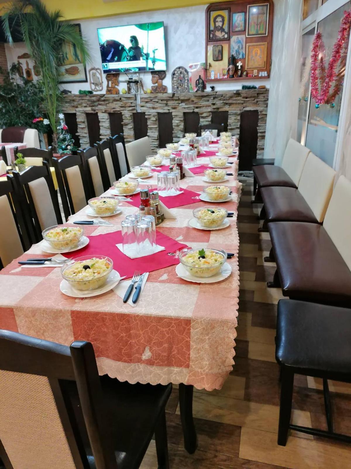 Family Hotel Four Seasons ツァレヴォ エクステリア 写真